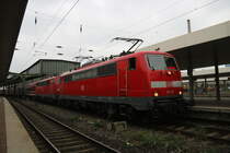 Aufgrund eines Lokschadens in Duisburg an 111 037 musste ihre Schwester 111 169 aus Dortmund zur Hilfe rücken. So machte sich dann am 26.10.18 der Euroexpress mit mehreren Stunden Verspätung auf den Weg nach Kreinsen.