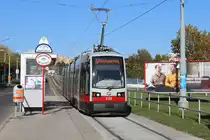 Wien Wiener Linien SL 67 (B 630) X, Favoriten, Inzersdorf-Stadt, Neilreichgasse / Frödenplatz (Hst. Frödenplatz) am 14. Oktober 2018.
