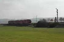 Kurz vor dem östlichen Einfahrsignal des Bahnhofes Möttingen wurde dieser unbekannte 440 am 26.10.2018 aufgenommen
