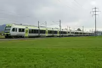 Drei Lötschberger als RE nach Bern, am 3.11.18 bei Kiesen.