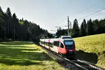 4024 117-6 fährt als S2 4324 (Rosenbach - Villach Hbf - Feldkirchen in Kärnten - St. Veit a. d. Glan), bei Schlatten, nahe Rosenbach vorüber.
Aufgenommen am 28.8.2018.