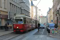 Wien Wiener Linien SL 5 (E1 4538 (Bombardier-Rotax 1974) + c4 1337 (Bombardier-Rotax 1975)) VII, Neubau, Kaiserstraße / Stollgasse (Hst. Stollgasse) am 16. Oktober 2018.