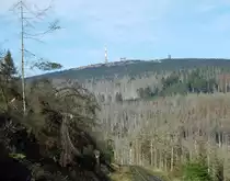 Da ich nun schon hier meine zweite Rast eingelegt hatte, wartete ich nun auch noch den  Zieleinlauf  des 8920 am Brockengipfel ab. Selbst an dieser Stelle konnte man akustisch die Bergfahrt erleben, einfach nur schön! 10.10.18   