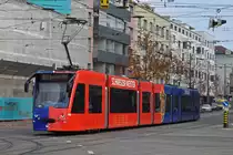 Be 6/8 Combino 306 FC Basel, auf der Linie 1, fährt zur Haltestelle Dreirosenbrücke. Die Aufnahme stammt vom 17.11.2018.
