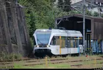 Tele-Blick auf RABe 526 736-4 (Stadler GTW) der Thurbo AG mit dem Zugzielanzeiger  Vorne einsteigen , der im Bahnhof Rorschach abgestellt ist.
[10.7.2018 | 20:32 Uhr]