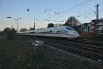 Am sp�teren Nachmittag des 18.11.2018 ist ein Umleiter ICE aus Amsterdam Centraal durch Rheydt gen K�ln gefahren.