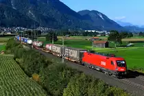 Meinen Aufenthalt in Langkampfen im unteren Inntal beendete ich mit einem Bild des KGAG 40559 von Emmerich nach Verona Q.E., der an diesem Tag von der 1116.050 befördert wurde. Diese Lok trägt den Namen  Robert  - in dieser Form haben sich Werkstattmitarbeiter auf einigen Triebfahrzeugen der ÖBB verewigt (08. September 2018).