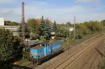 Zum Aufnahmezeitpunkt war diese Deutz DG 1200 BBM als  D 7  für Vallourec Deutschland im Werk Düsseldorf-Rath tätig.
Aufgenommen am 8. Mai 2014 in Düsseldorf-Rath.
