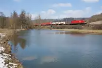 Eine unbekannt gebliebene 1116 der ÖBB mit einem Containerzug bei Pappenheim Richtung Ingolstadt, 24.03.2018