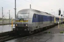 Als ich auf der Urlaubsrückreise von Usedom nach Hause war, übernachteten wir in Leipzig. Kurz bevor ich am Hauptbahnhof ankam, zog ein heftiges Gewitter über die Region. So war die Umgebung noch ganz nass, als der Regioexpress mit der MRB 223 055 als Zugmaschine im Endbahnhof ankam.

Leipzig Hbf, 28.07.2018
