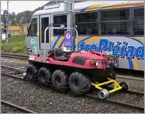 Das Neuste bei der MOB: ein Mini-Feuerwehr Auto/Zug, hier bei Probefahrten in Blonay.
3. Dez. 2018