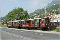 Der schiebende Martigny-Châtelard Pendelzug BCFeh 4/4 N° 15 von seinem Steuerwagen BFZt4 N° 75 aus bedient verlässt Blonay in Richtung Chamby. Der damals 100 Jährige Zug war im Rahmen der Themenveranstaltung  Le Valais en fête sur la BC  bei der Blonay-Chamby Bahn. Heute ist der Zug ist im Besitz der TNT, welche ihn zur Zeit einer aufwändigen Revision unterzieht. 26. September 2009