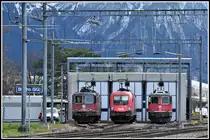Stell dich ein in Buchs SG- 420 331-1, 1116 043 und 11114 vor dem renovierten Lokdepot. (10.12.2018)