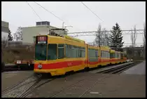 Frisch aus Basel eingetroffen standen am 12.12.2018 diese Trambahnen im Betriebshof in Gotha. Laut Auskunft der Betriebsleitung sind die Fahrzeuge für den eigenen Straßenbahnbetrieb vorgesehen. Sie müssen aber, da sie in vielfacher Hinsicht nicht den EU Normen entsprechen, noch umgebaut oder nachgebessert werden. So fehlen z. B. die Bremslichter.