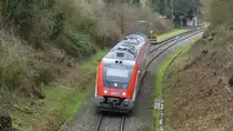 Eine RB81 nach Darmstadt verlässt den Haltepunkt Höchst Hetschbach. Aufgenommen am 17.12.2017 13:32