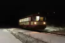 810 041-4 mit dem Os 17221 am 11.12.18 in Hranice v Čechách. 