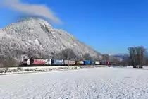 189 905 + 185 661 mit TEC 43125 am 13.12.2018 bei Schaftenau. 