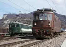 SWISS RAIL TRAFFIC
Re 416 629-6 anlässlich einer seltenen Begegnung mit der BLS Re 425 176  bei einem Zwischenhalt in Oensingen am 22. März 2010.
Foto: Walter Ruetsch