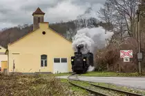 Am 8.12.2018 bringt die 298.102 den Adventzug bei Letten nach Grünburg. 