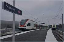 Meroux, 856 Einwohner (Stand 2015), drei Bahnhöfe und direkte Verbindungen unter anderem nach Belfort, Buix und Grenchen Nord, aber auch nach Paris, Marseille, Luxembourg und Frankfurt!

Im Bild der Bahnhof Meroux (TGV), der seit dem 9. Dez. 2018 wieder in Betrieb genommenen Strecke von Delle nach Belfort mit dem abfahrbereiten SBB RABe 522 203 als RE 18169 nach Biel/Bienne.

15. Dezember 2018