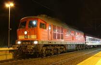 234 278-0 am 15.12.2018 mit Sonderzug von Kiel nach Wernigerode. Aufgenommen beim planmäßigen Halt in Neumünster.