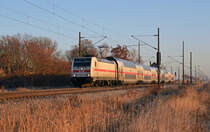 Am Morgen des 05.12.18 beförderte 146 573 ihren IC 2447 durch Braschwitz Richtung Halle(S).