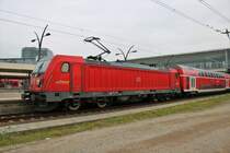 DB Regio 147 014-5 mit dem RE nach Stuttgart am 15.12.18 in Heidelberg Hbf 