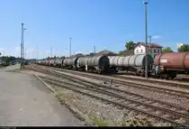 Zahlreiche Kesselwagen der VTG Rail Logistics GmbH, der GATX und der Wascosa AG sind im Bahnhof Villingen(Schwarzw) abgestellt.
Aufgenommen von der Güterbahnhofstraße.
[13.7.2018 | 10:35 Uhr]