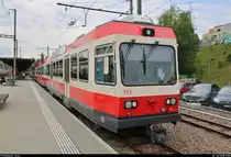 Bt 119 der Waldenburgerbahn als R 3140 (R19) nach Bubendorf (CH) steht in seinem Startbahnhof Liestal (CH) auf Gleis 4.
[10.7.2018 | 11:08 Uhr]