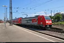 146 230-8  750 Jahre Radolfzell  von DB Regio Baden-Württemberg als verspäteter RE 4723 von Karlsruhe Hbf nach Konstanz verlässt den Bahnhof Offenburg auf Gleis 6.
[13.7.2018 | 12:06 Uhr]