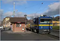 Der MOB Gem 2/2 2502 wartet in Blonay mit einem Gleisbauzug auf seinen nächsten Einsatz.
18. Dez. 2018