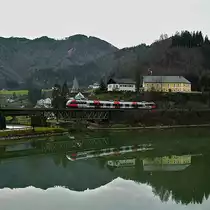 Ein unbekannter 4024 überquert am 07.12.2018 die Mündung des Reichramingbaches in die Enns