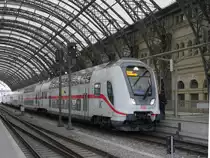 Dosto-Steuerwagen DBpbzfa 508086-81864-0 mit dem IC 2447 von Hannover angekommen in Dresden Hbf; 14.12.2018
