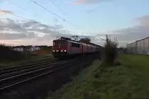 155 108-4 ist hier wohl total überlastet mit einem ellenlangen Mischer am Haken bei Allerheiligen vor meine Linse geraten, wie die arme Lok diese unmenschliche Fracht nur bewältigen soll ist mir total schleierhaft. 30.11.2018 (Achtung für Kellerlacher !!!!Spässle)