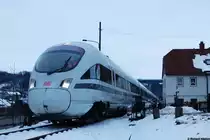 Heute fuhr 605 017 durchs Erzgebirge....
Hier beschleunigt der 605 017 aus dem Örtchen Markersbach hinaus.