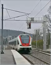 Der SBB RABe 522 210 unterwegs von Meroux nach Biel/Bienne verlässt den Bahnhof von Delle in Richtung Boncourt.
15. Dez. 2018