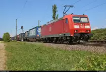 KLV-Zug mit 185 084-1 DB durchfährt den Haltepunkt Auggen auf der Bahnstrecke Mannheim–Basel (Rheintalbahn | KBS 703) Richtung Basel (CH).
[13.7.2018 | 15:08 Uhr]