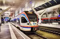 ET 133, der BLB, wartet in Salzburg Hbf, auf die Abfahrt als R 3077 nach Straßwalchen.
Aufgenommen am 23.11.2018.