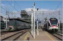 Das Jahr 2018 brachte die Eröffnung, bzw. Wiedereröffnung zweier internationalen Strecken: am 7. Jan 2018 Stabio - Varese (FMV) und am 9. Dez. 2018 die Strecke Delle - Belfort.

In Varese stehen abfahrbereit der Trenord ETR 425 036 nach Porto Ceresio und der SBB TILO Flirt RABe 524 113 als S40 nach Albate-Camerlate (via Mendrisio) Mit dem Neubau der Strecke nach Stabio wurde die bestehende Strecke Varese - Arcisate - Porto Ceresio grundlegend erneuert.
16. Jan. 2018 


