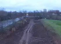 Das ehemalige Gleisbett der Kleinbahn Erfurt - Nottleben und der S-Bahn Erfurt zwischen den Haltepunkten Berliner Stra�e und Gy�rer Stra�e am 23.12.2018. F�r die BUGA 2021 bekommt der darunterliegende Marbach sein urspr�ngliches Flussbett zur�ck. https://de.wikipedia.org/wiki/Kleinbahn_Erfurt%E2%80%93Nottleben