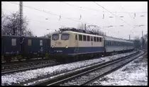 Bahnhof Guntershausen am 26.1.2000: DB 110115-3 erreicht hier mit einem RB aus Bebra um 11.05 Uhr den Bahnhof.