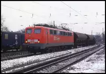 BF Guntershausen am 26.01.2000: Cargo 150086-7 fährt um 11.18 Uhr mit einem Güterzug in Richtung Kassel durch.