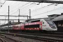 TGV Lyria 4414 mit der Werbung für das Fete des Vignerons, durchfährt den Bahnhof Sissach. Die Aufnahme stammt vom 02.01.2019.