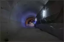 Im Stuttgarter Untergrund -

Stadtauswärts-Tunnelröhre des Fildertunnels. Diese Röhre ist schon durchgehend bis zur Rampe in der Nähe des Flughafen im Rohbau vorhanden.

Tage der offenen Baustelle, 05.01.2019 (M)