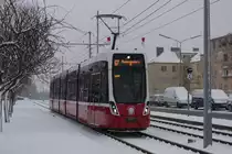 Wien, Wiener Linien Typ D WN 301 als Linie 67 bei der Haltestelle Raxstraße, 15.12.2018 