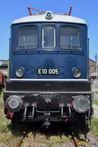 Die Elektrolokomotive E 10 005 im August 2018 im Eisenbahnmuseum Koblenz.