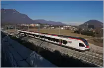 Der SBB TILO Flirt RABe 524 008  Mendrisiotto  ist als S 40 von Malpensa Aeroporto T2 nach Como zwischen Arcisate und P.M.Bevera bei der Kilometermarkierung 07 unterwegs.

Bis 8. Juni verkehren die Züge zum Flughafen im Zweistundentakt, ab dem Sommerfahrplanwechsel dann stündlich und bedarfsgerecht ab Bellinzona.

5. Jan. 2019
  