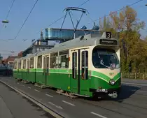 Am frühen morgen des 23. Oktober 2012 überquerte der ehemalige Duisburger TW 527 (im Oktober 2018 in Graz verschrottet) die Erherzog-Johann-Brücke in Fahrtrichting Krenngasse.