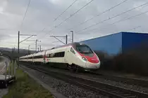 ETR 610 fährt Richtung Bahnhof Itingen. Die Aufnahme stammt vom 02.01.2019.
