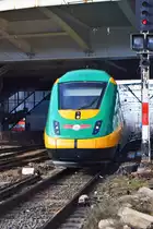 Triebzug 95-86-0-005714-4 der Astra Trans Carpatic fährt als IR am 26.12.2018 aus Richtung Brasov in den Nordbahnhof Bukarest ein. Die Astra Trans Carpatic hat 2017 mehrere IC2 Triebzüge von der DSB gekauft.